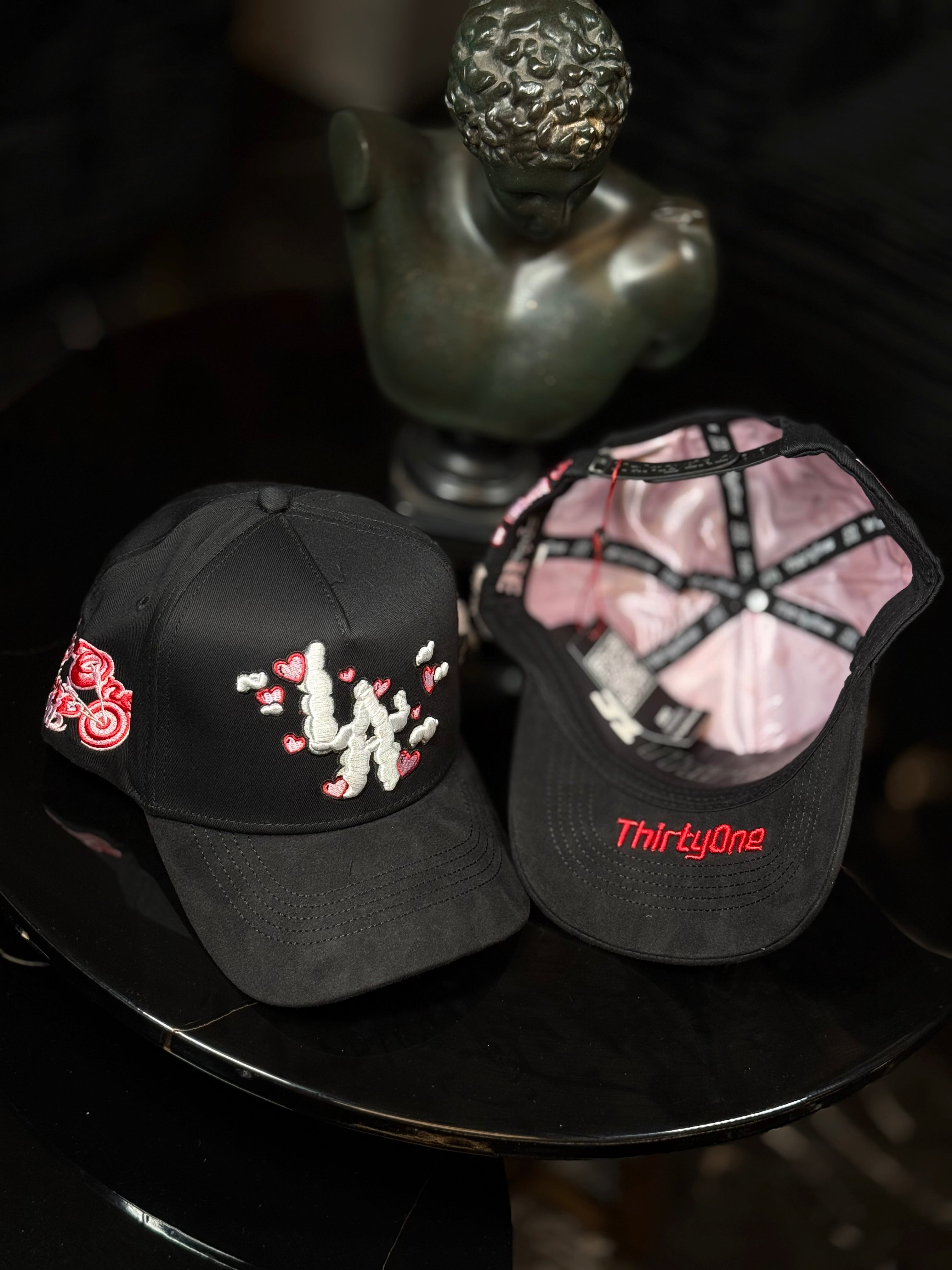 GORRA THIRTYONE LA LOVE CLOUDS SAN VALENTIN