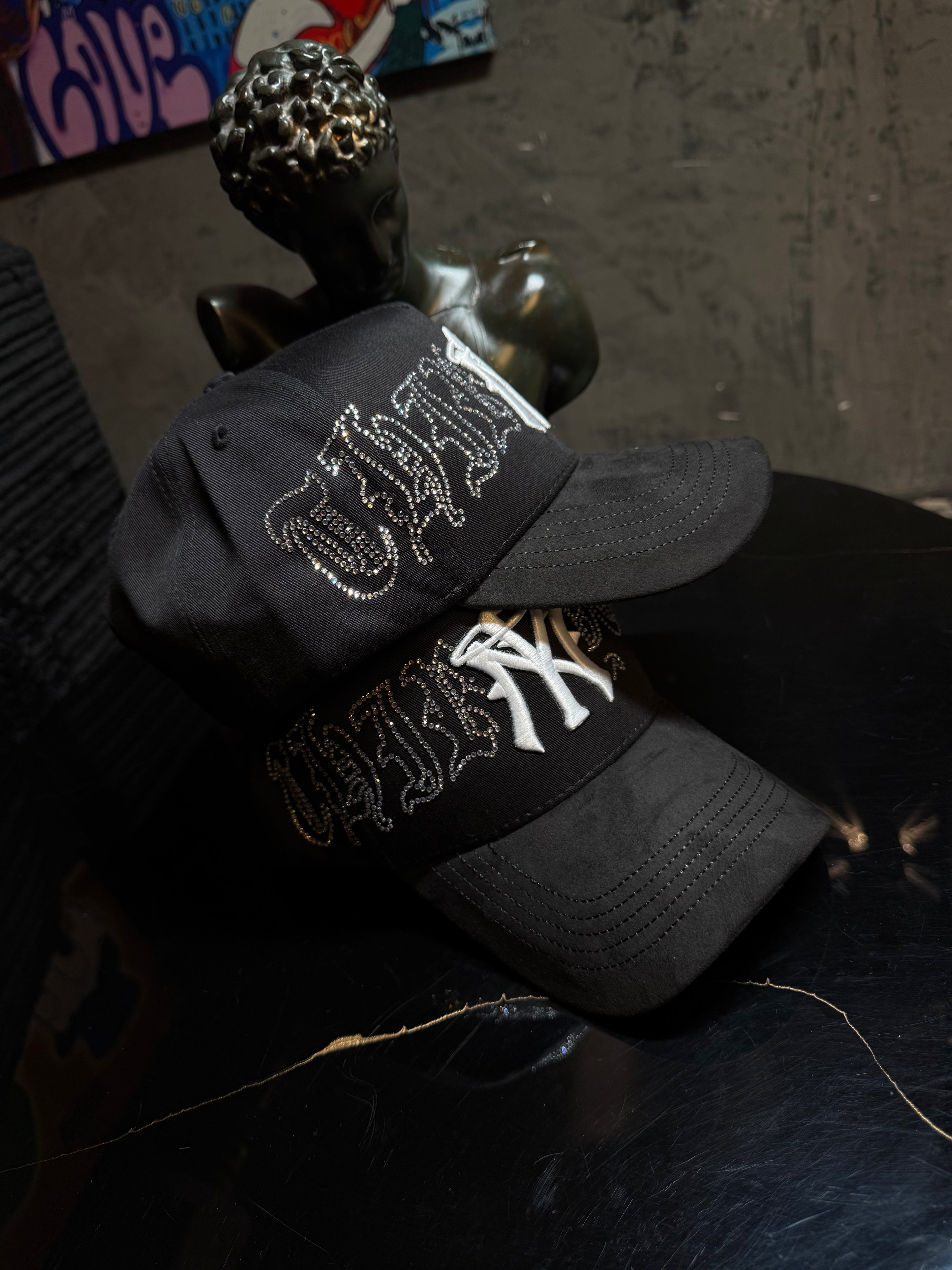 THIRTY ONE NY CRYSTALS II